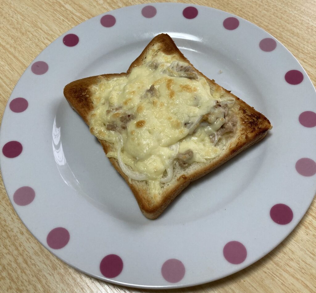 たまねぎツナトースト画像