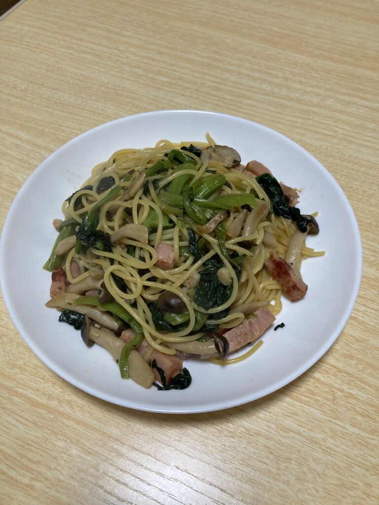 和風ベーコンしめじバター醤油パスタ