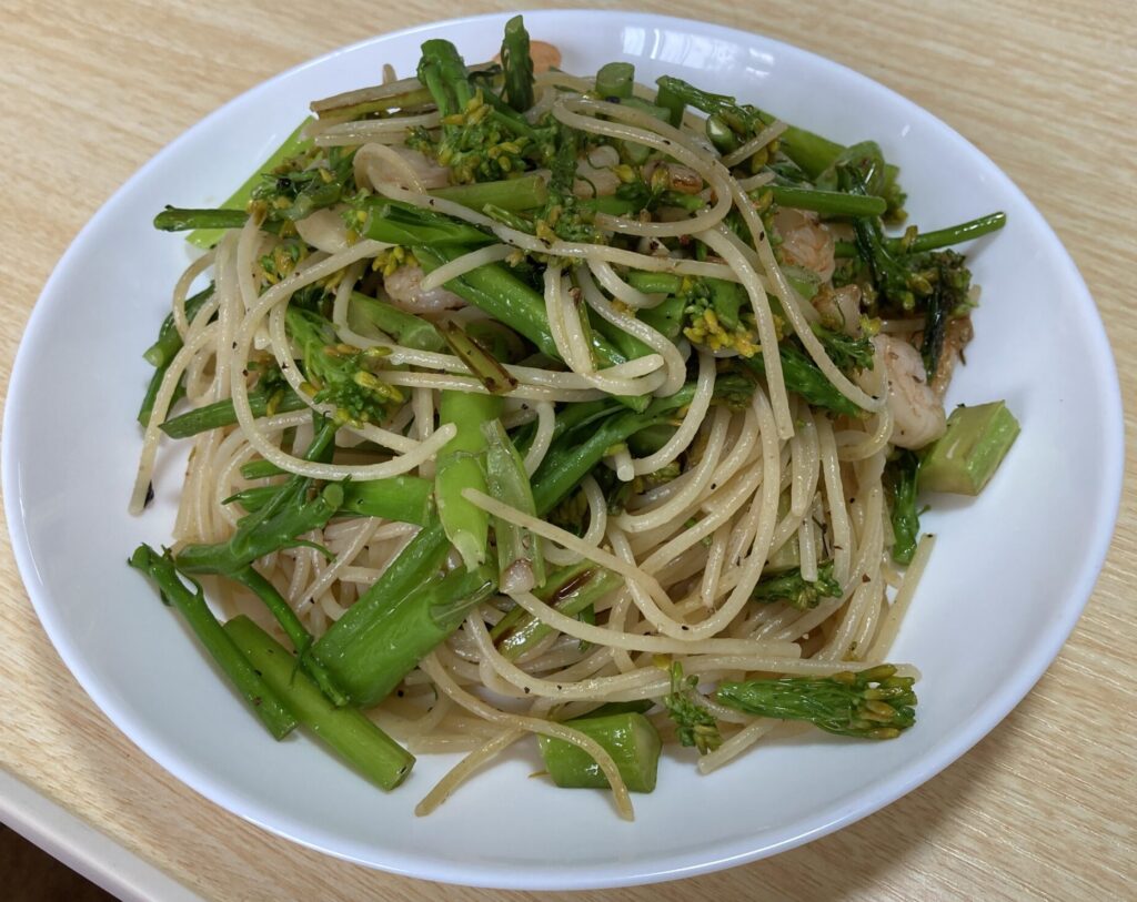 えびとブロッコリーのパスタ画像
